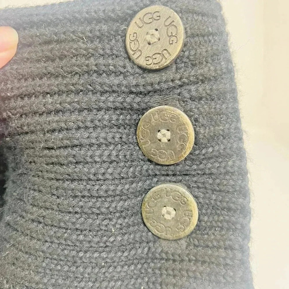 UGG Women's Classic Cardy Winter Knit 3 Button Boot Size 8 - Picture 7 of 13